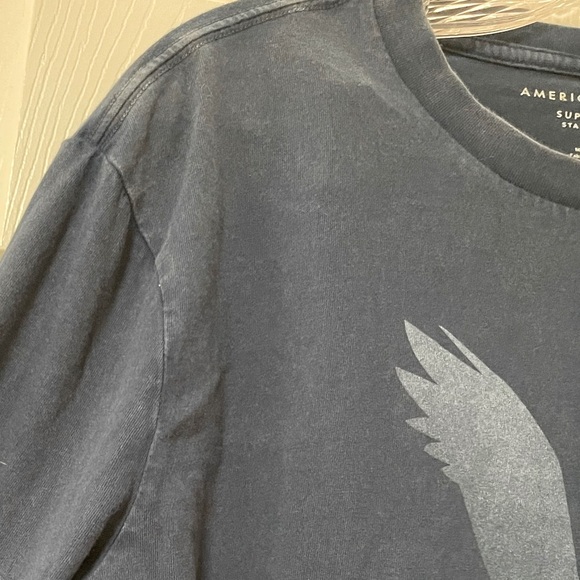 NWOT: AMERICAN EAGLE Blue Long Sleeve Graphic Men’s Shirt Size Small - Picture 4 of 6